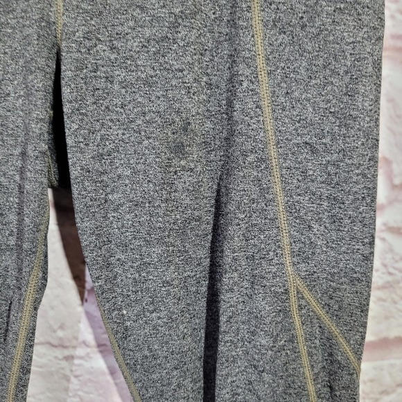 Athleta Heathered Gray High Rise Ankle Leggings - Picture 5 of 10